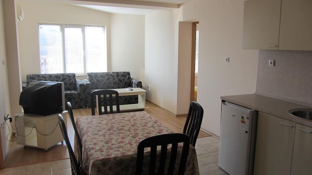 Apartments Bizone Kavarna Ruang foto